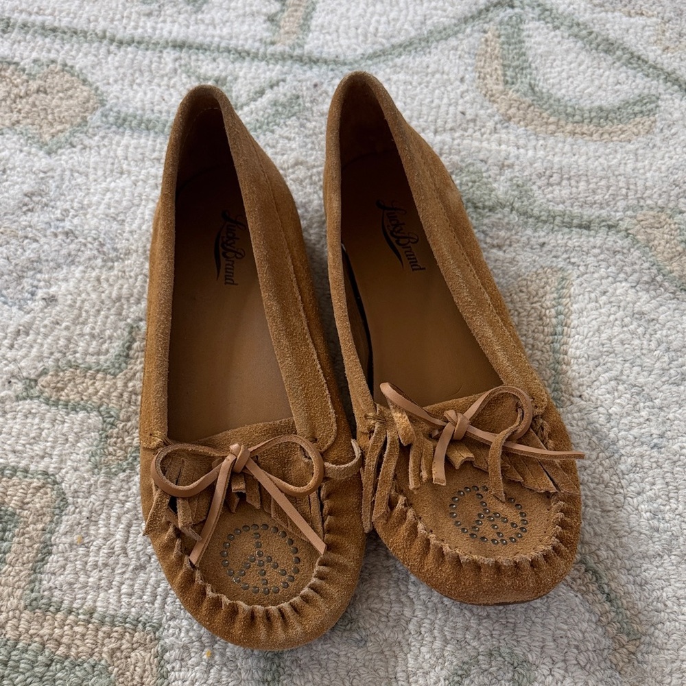 Lucky brand Tan Fringe genuine Suede Leather Moccasins